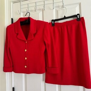 St. John Collection by Marie Gray size 2, 4 Christmas red